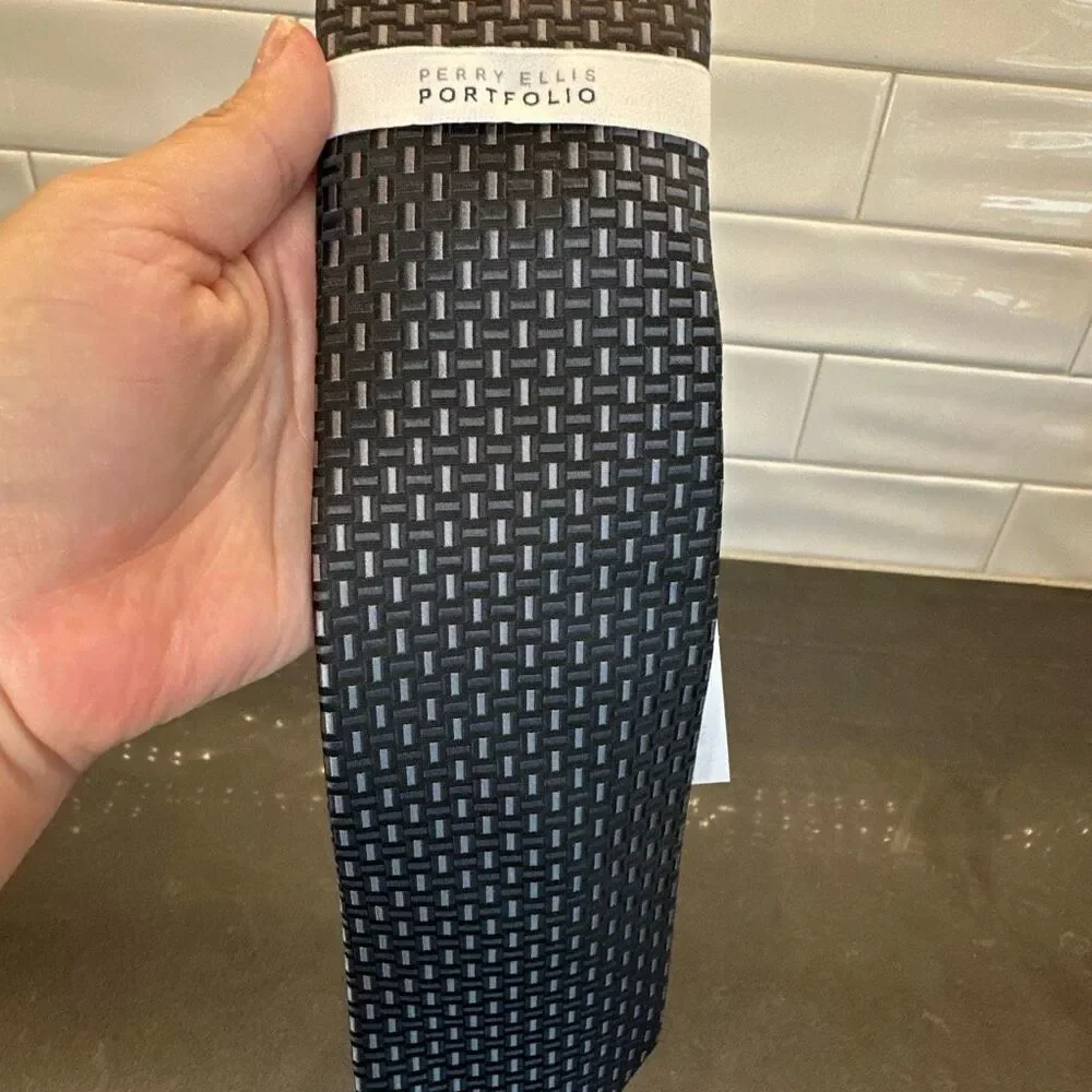 Perry Ellis Portfolio Men’s Tie-NWT